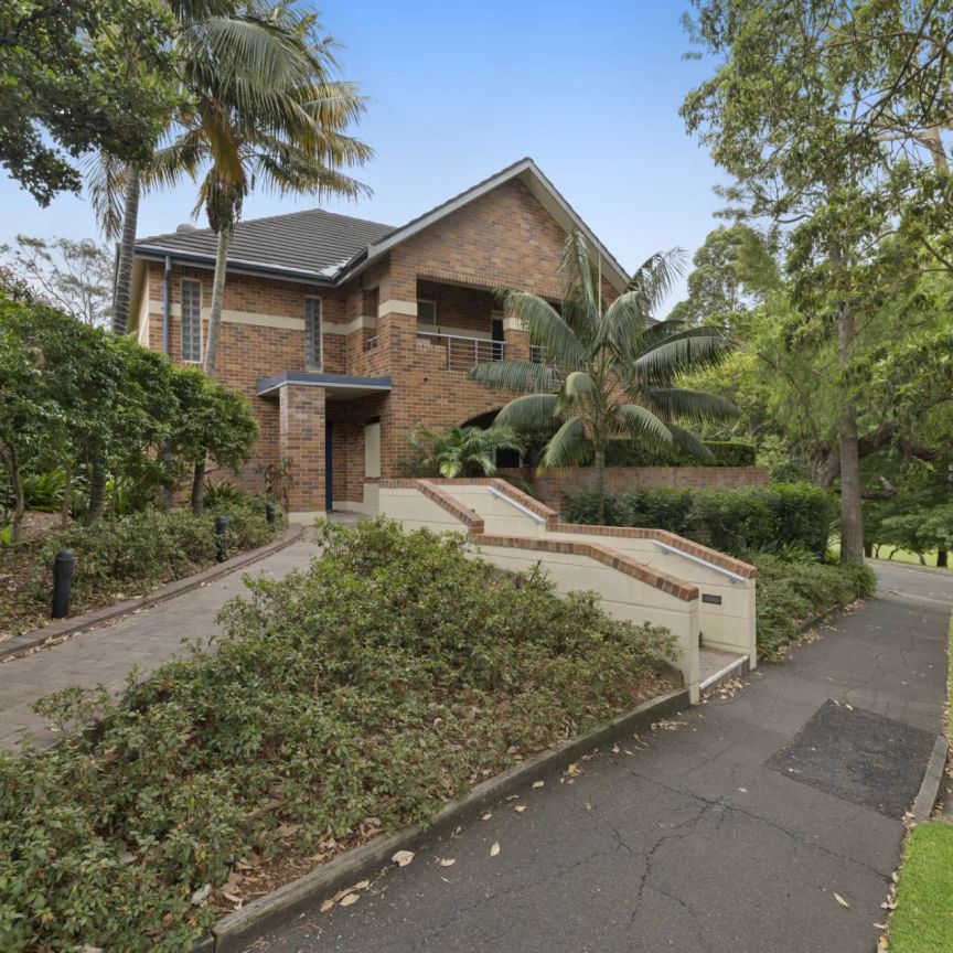 Comfort & Convenience with a dash of Character - Photo 1