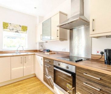 1 Bedroom Flat / Apartment - Sparkford Road, Winchester - Photo 3