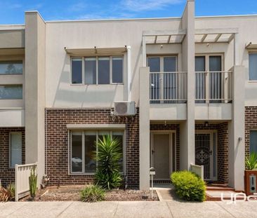 BEAUTIFUL HOME IN A CENTRAL LOCATION - Photo 2