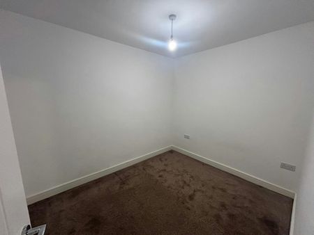 End of terrace house to rent on - Photo 3