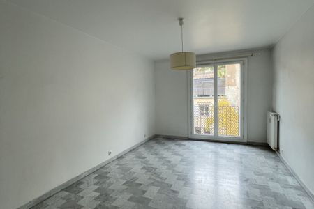 Aix en, provence , rue Lisse des Cordeliers , type 3 vide de - Photo 4