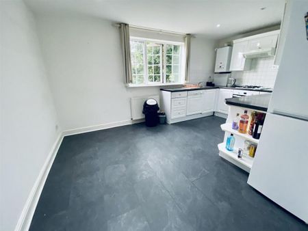 2 bedroom apartment to rent - Photo 5