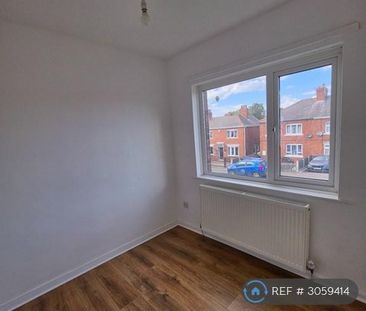 3 bedroom semi-detached house to rent - Photo 4