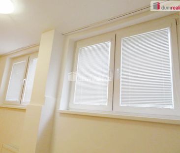 Pronájem bytu 1+kk a garsoniéry 21 m², Mošnova 2381, Praha Smíchov - Photo 1