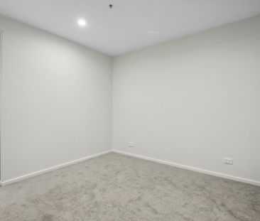 Move-In Ready: Inner City Lifestyle - Photo 2