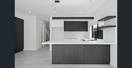 Beautifully Designed Duplex - Photo 4