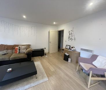 2 bedroom apartment to rent - Photo 2