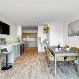 Thundersley Park Road, Benfleet - Photo 1