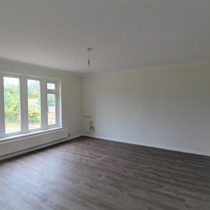 3 bedroom bungalow to rent - Photo 1