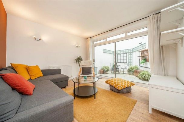 Gloucester Terrace, Hyde Park, W2 - Photo 1