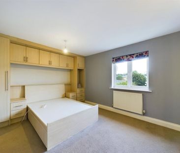 5 bedroom end of terrace house to rent - Photo 4