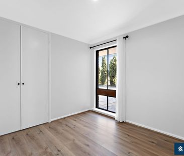 4 Bedroom 2 Bathroom in Parkwood - Photo 6