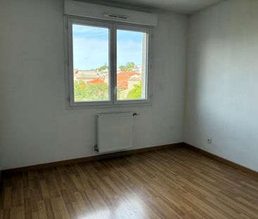 Location Appartement 3 pièces 65m² VALENCE 26000 - Photo 3