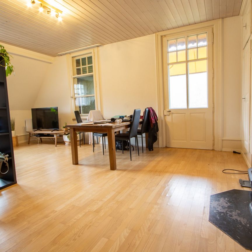 Idyllic apartment with a view of the countryside and pure tranquility! - Photo 1