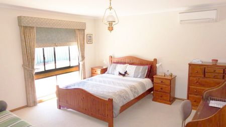 Well kept 4 Bedroom House - Photo 3