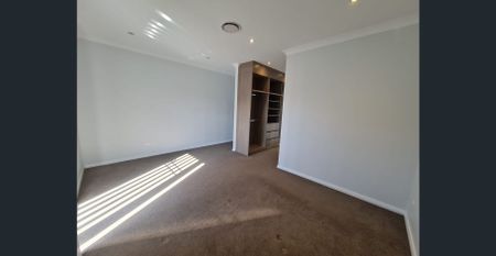 Three Bedroom Duplex - Photo 5