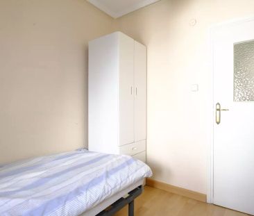 3-bedroom apartment for rent in Vista Alegre, Madrid. - Photo 6