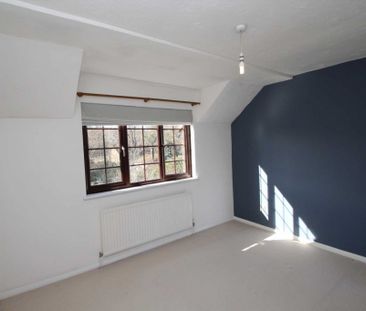 2 bed Semi-Detached for rent - Photo 6