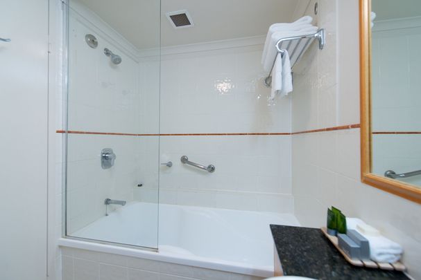 1404/570 Queen Street, Brisbane City QLD 4000 - Apartment For Rent | Domain - Photo 1