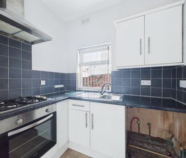 3 bedroom terraced house to rent - Photo 6