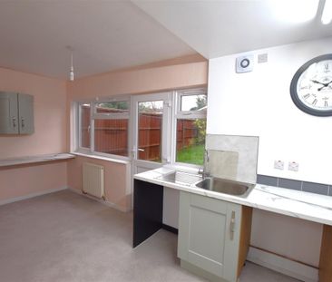 Westbury Road Coundon Coventry - Photo 5