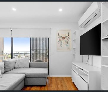 Bright & Spacious St Albans Apartment - Photo 3