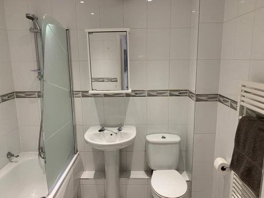 Coopers Court, Gidea Park, RM2 6GD, Property for rent - Photo 1