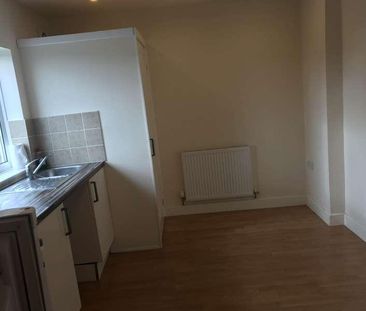 Oundle Road, Woodston, PE2 - Photo 4