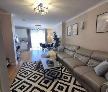 3 bedroom semi-detached house to rent - Photo 2