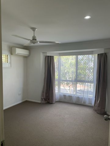 Charming Family Home in a Friendly Neighborhood - Photo 2