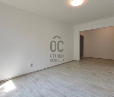 Kiadó jó állapotú panel lakás - Székesfehérvár - Photo 4