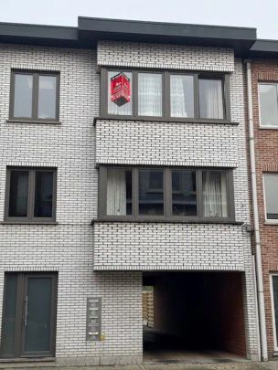 Ruim energiezuinig appartement met 2 slaapkamers in het centrum van Geel! - Photo 1