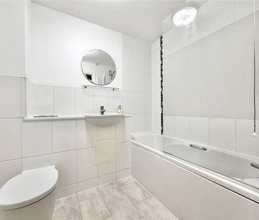 2 Joslin Avenue, London, NW9 - Photo 1