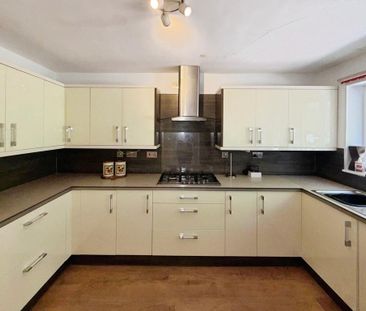 3 bedroom detached house to rent - Photo 4