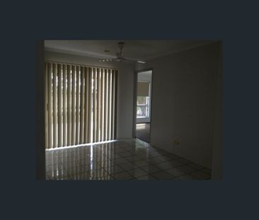 A lovely modern family home MODERN 3 BEDROOM BRICK HOME IN A QUIET ... - Photo 1