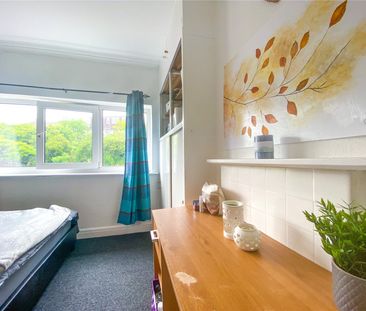 4 bedroom semi-detached house to rent - Photo 6