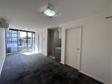 212/118 Dudley Street - Photo 3
