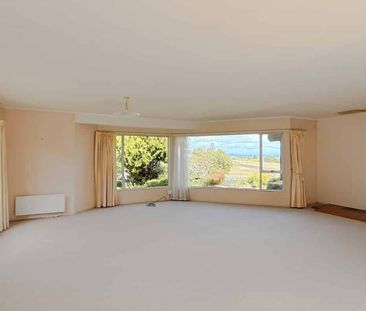 Steps from the Lake, Minutes from Everything - Photo 5