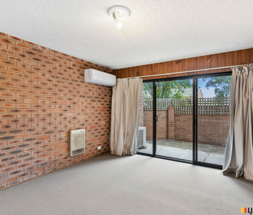 Light-Filled Living in the Heart of Belconnen - Photo 1