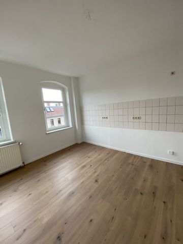 SchÃ¶ne gerÃ¤umige 2 Raum Wohnung in Zwickau, Oberplanitz ab sofort zu vermieten - Photo 4