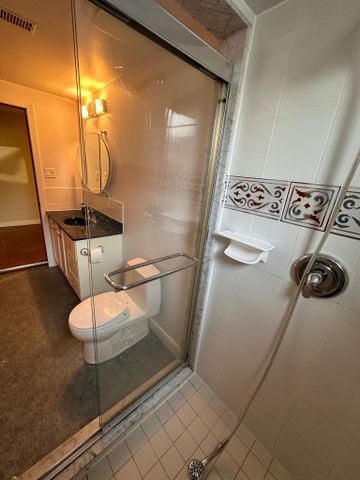 For Lease - 404 Trent Street, Whitby, Ontario - Photo 4