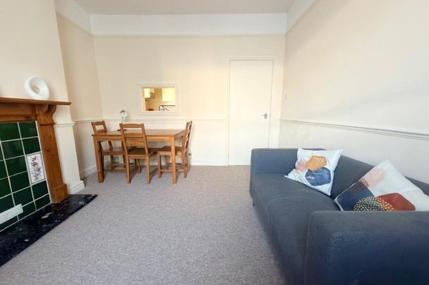 High Street - Photo 1