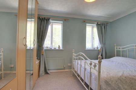 2 bedroom terraced house to rent - Photo 2