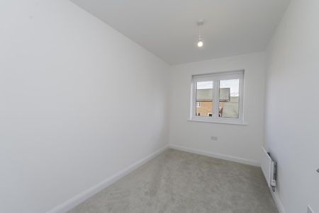 3 bedroom semi-detached house to rent - Photo 3