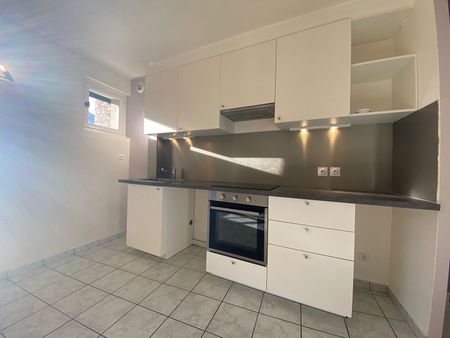 Location Appartement 2 pièces 70m² BESANCON 25000 - Photo 5