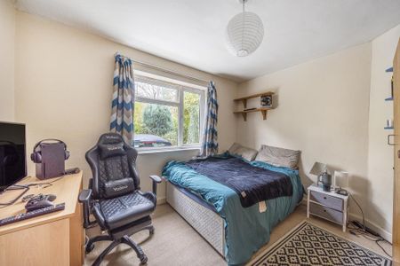 3 bedroom semi-detached house to rent - Photo 3