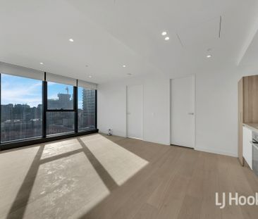 Stunning and Modern 2-Bedroom Apartment for Lease! - Photo 2