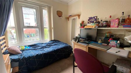 5 bedroom end of terrace house to rent - Photo 5