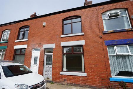 2 bedroom property to rent - Photo 3