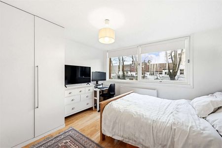 A well-presented 2 bedroom apartment set in a sought after area. - Photo 3
